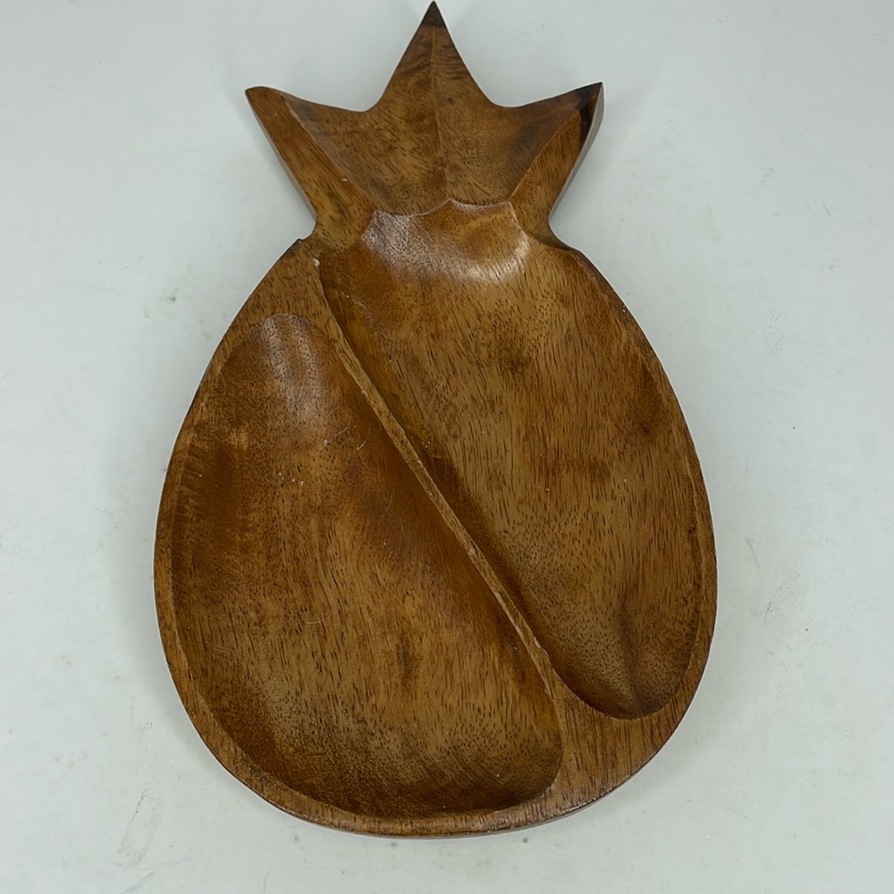 Alii Woods Honolulu Monkey Pod Pineapple Wood Divided dish.